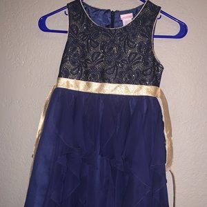 Girls dress
